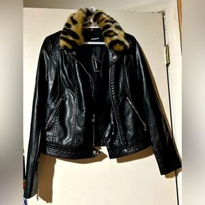BNWT Small Express Jacket with Removable Animal Print Collar